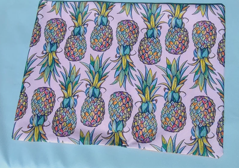 PIneapple Garden Table Set – Tablecloth, 2 Cushion Covers, Bunting and Place mats | Perfect for Garden Parties, Weddings & Kids&
