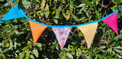 Foxes Garden Table Set – Tablecloth, 2 Cushion Covers, Bunting and Place mats | Perfect for Garden Parties, Weddings & Kids' Events
