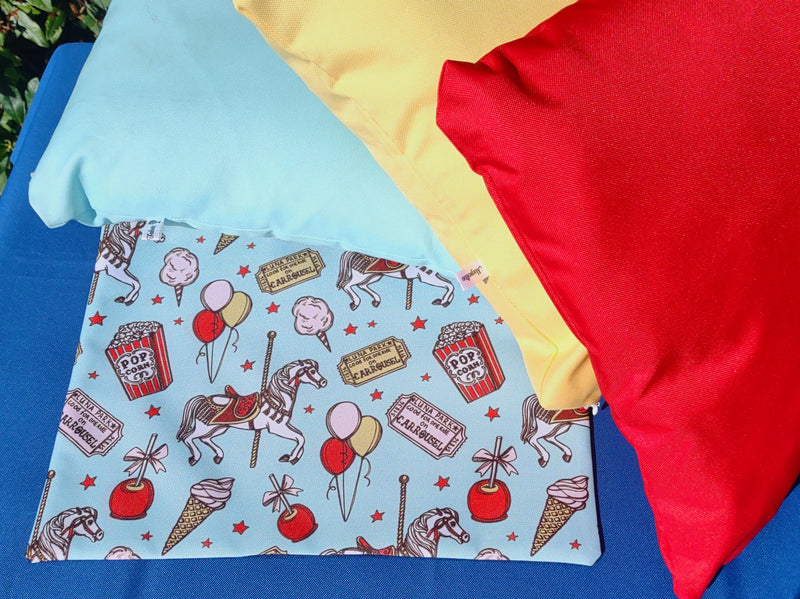 Carousel Garden Table Set – Tablecloth, 2 Cushion Covers and Place mats | Perfect for Garden Parties, Weddings & Kids&