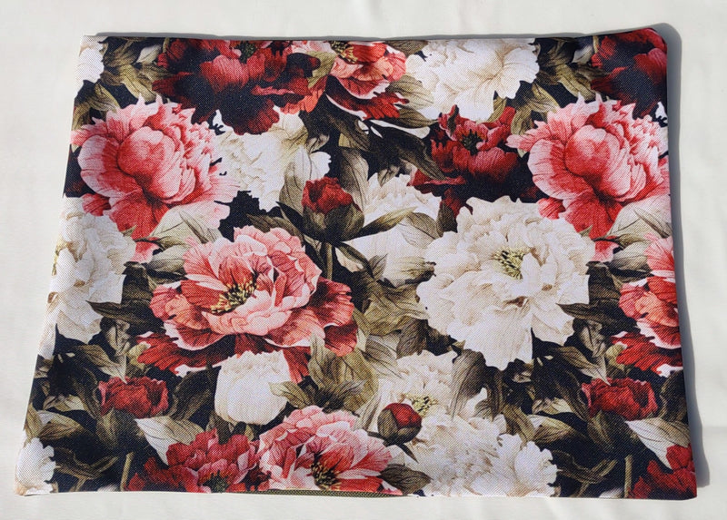 Peony Garden Table Set – Tablecloth, 2 Cushion Covers, Bunting and Place mats | Perfect for Garden Parties, Weddings & Kids&