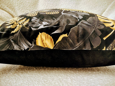 Black Gold Leaves Velvet Cushion Cover 50x50cm - MagnoliaFabric